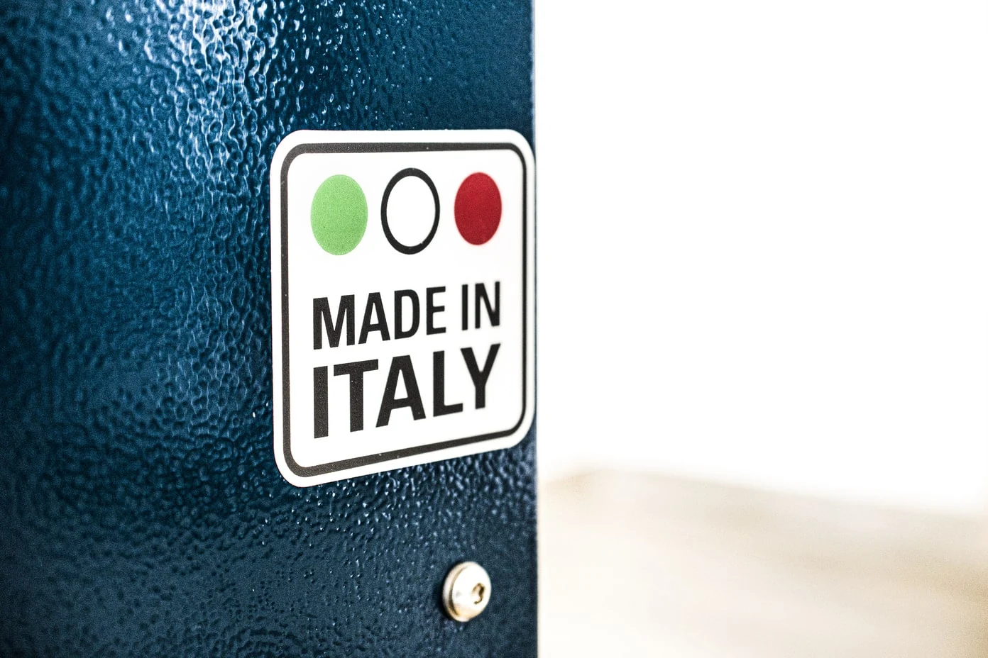 Plaque Made in Italy sur le châssis du pétrin Roma